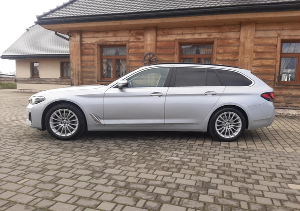 BMW Seria 5 cena 159900 przebieg: 57000, rok produkcji 2021 z Kraków małe 301